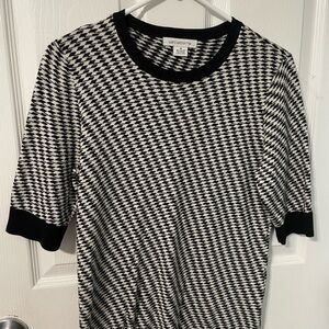 Liz Claiborne Black and White Knit Top